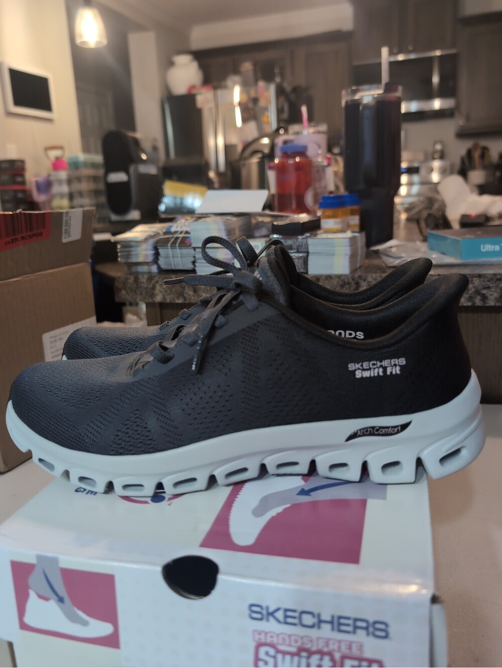 Skechers Hands Free Swift Fit Women’s Size 8 Black